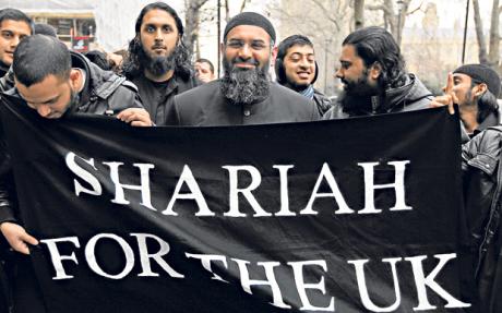 https://barenakedislam.files.wordpress.com/2010/11/whose-law-members-of-islam4uk-leave-a-london-press-conference-in-january.jpg